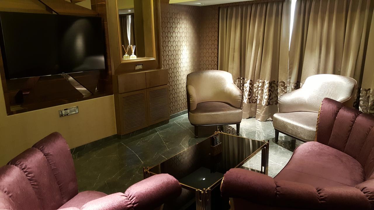 Hotel Peninsula Redpine Mumbai Exteriör bild