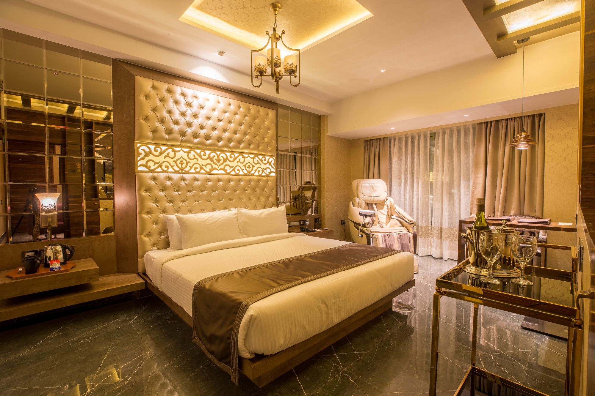 Hotel Peninsula Redpine Mumbai Exteriör bild