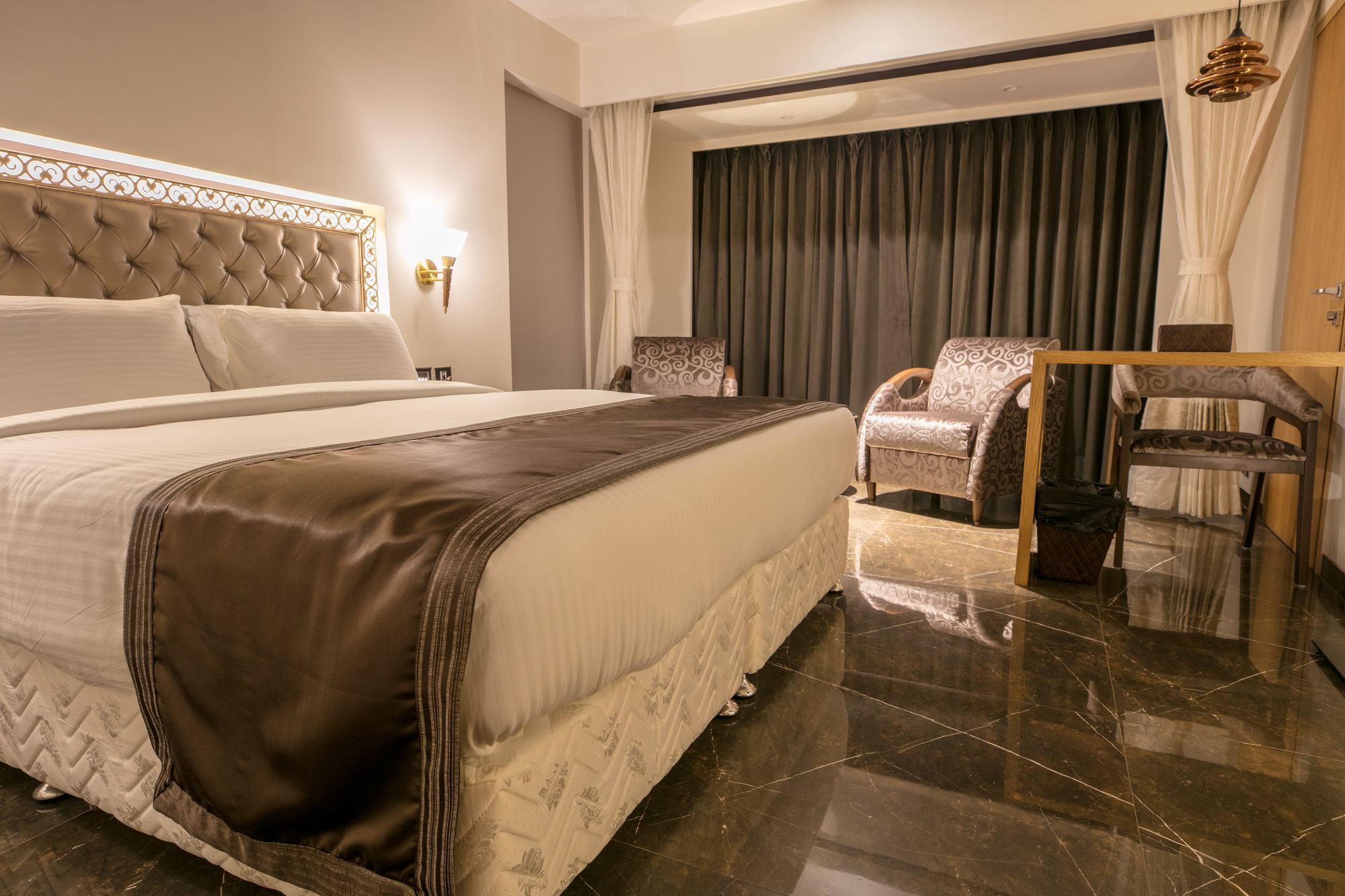 Hotel Peninsula Redpine Mumbai Exteriör bild